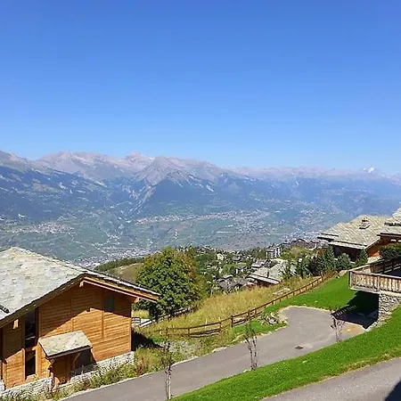 펜션 Plan Fey Sleeps 9 Wifi Fey (Nendaz)